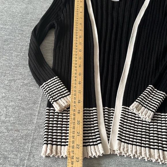 AK anna klein Black and Cream Women's Sweater size M - Picture 4 of 6